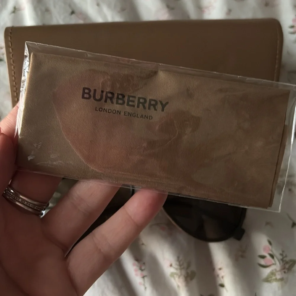 Burberry Brown Aviator Sunglasses - Picture 7 of 12